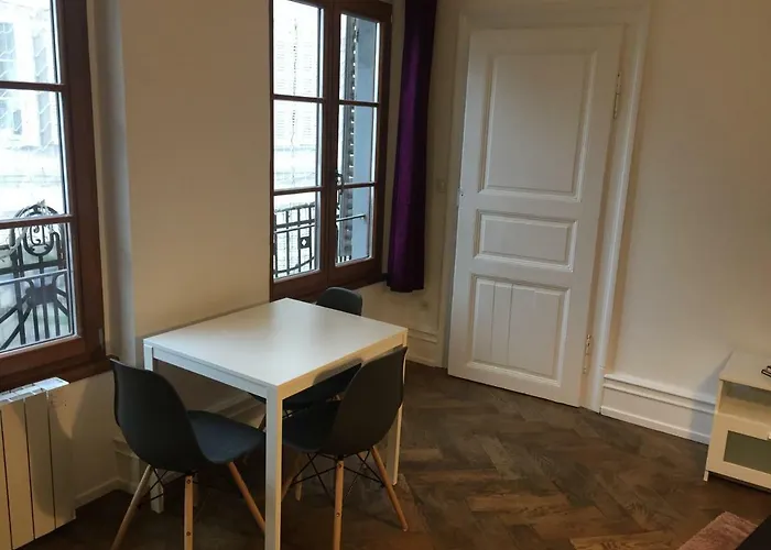 Rue Des Veaux - Quartier Cathédrale *